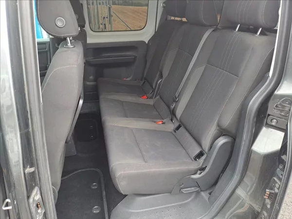 Volkswagen Caddy 2,0 TDI DSG 4MOTION - foto 6