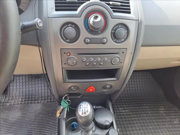 Renault Mégane 1,5 DCI KLIMA,NOVÉ ROZVODY - foto 11