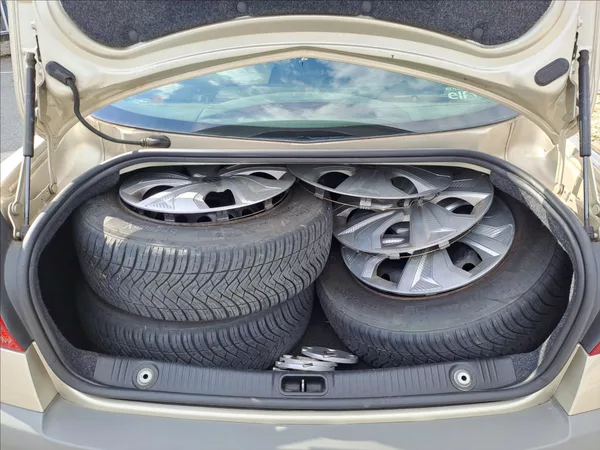 Renault Mégane 1,5 DCI KLIMA,NOVÉ ROZVODY - foto 12