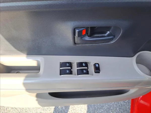 Daihatsu Sirion 1,0 i - foto 10