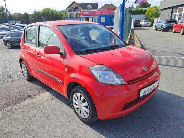 Daihatsu Sirion 1,0 i - foto 2