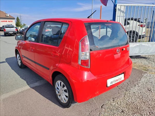Daihatsu Sirion 1,0 i - foto 4