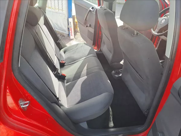 Volkswagen Polo 1,0 i - foto 7