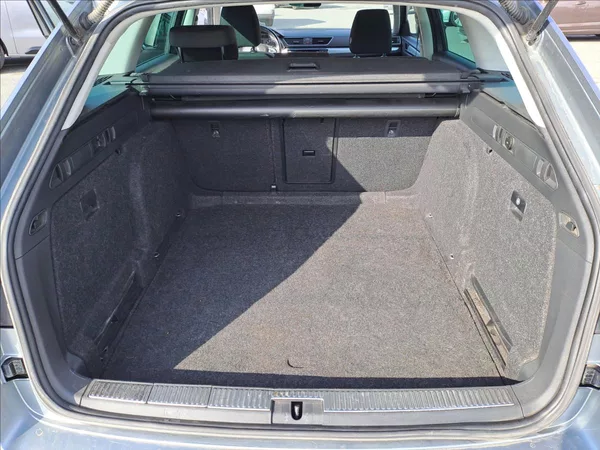 Škoda Superb 2,0 TDI 4x4 - foto 16