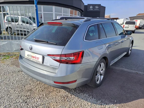 Škoda Superb 2,0 TDI 4x4 - foto 3