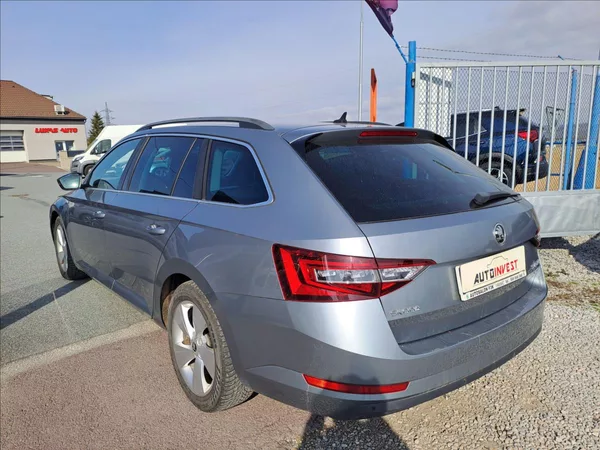 Škoda Superb 2,0 TDI 4x4 - foto 4