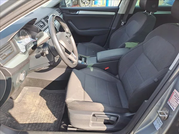 Škoda Superb 2,0 TDI 4x4 - foto 5