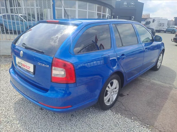 Škoda Octavia 2,0 TDI RS DSG - foto 3