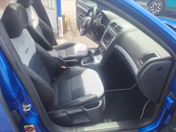 Škoda Octavia 2,0 TDI RS DSG - foto 8