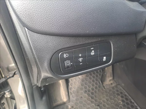 Kia Carens 1,7 CRDi SERVISKA,KOUPENO V CZ - foto 11