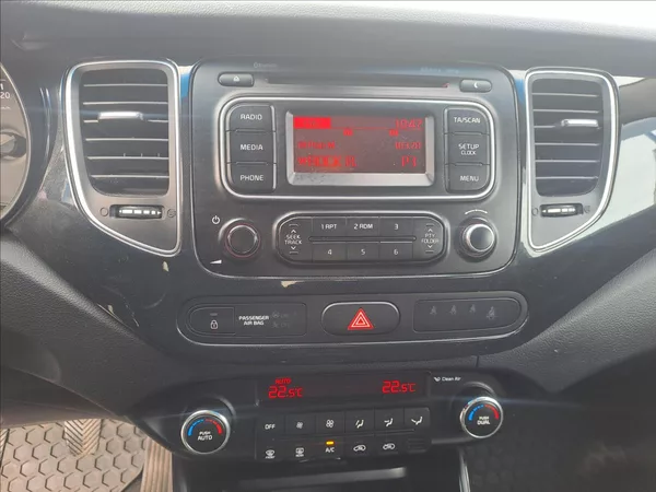 Kia Carens 1,7 CRDi SERVISKA,KOUPENO V CZ - foto 13