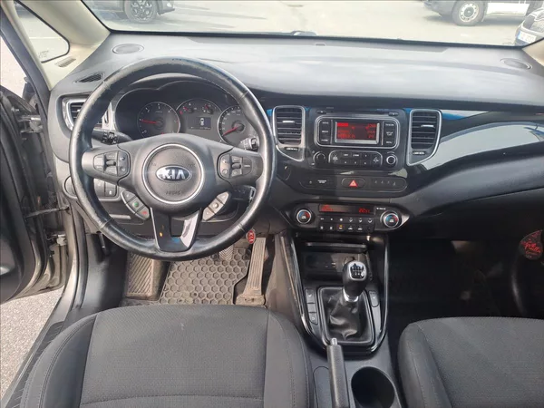 Kia Carens 1,7 CRDi SERVISKA,KOUPENO V CZ - foto 9