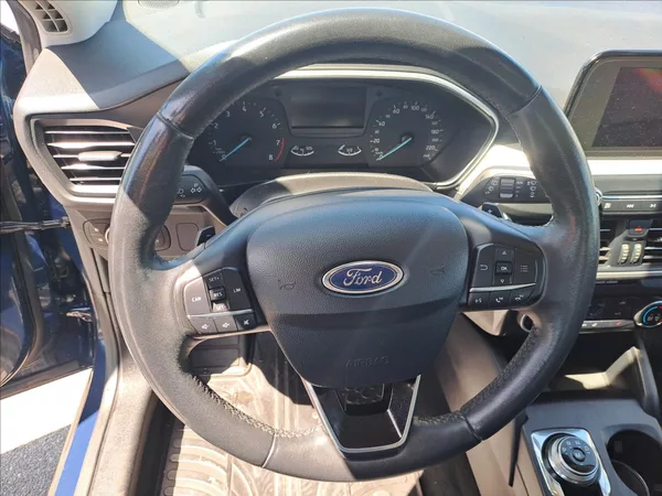 Ford Focus 1,0 EcoBoost AUTOMAT - foto 11