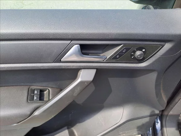 Volkswagen Caddy 2,0 TDI DSG - foto 10