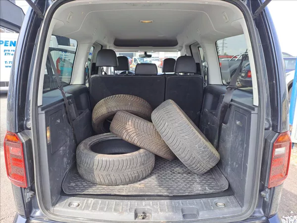Volkswagen Caddy 2,0 TDI DSG - foto 14