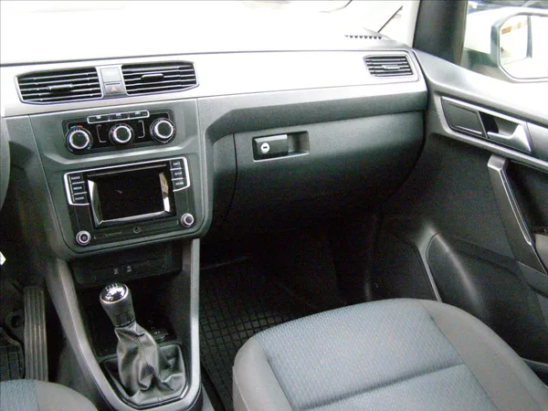 Volkswagen Caddy 2,0 TDI TEMPOMAT 2 majitel - foto 18