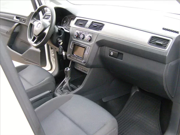 Volkswagen Caddy 2,0 TDI TEMPOMAT 2 majitel - foto 21