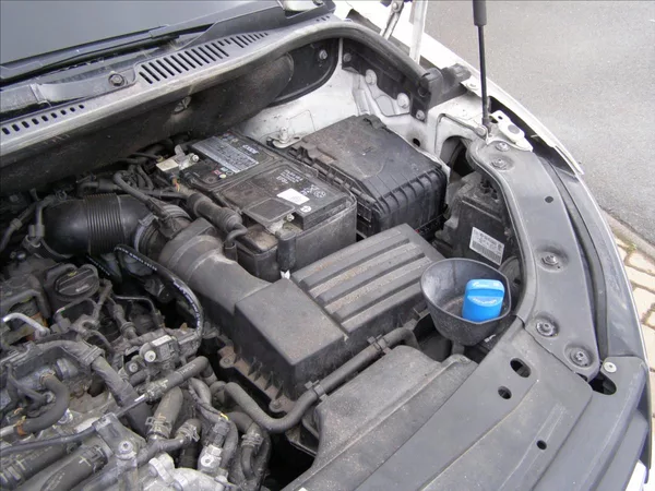 Volkswagen Caddy 2,0 TDI TEMPOMAT 2 majitel - foto 25