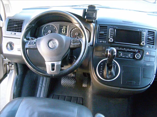 Volkswagen Multivan 2,0 1 MAJITEL 2x soupacky 18 - foto 20