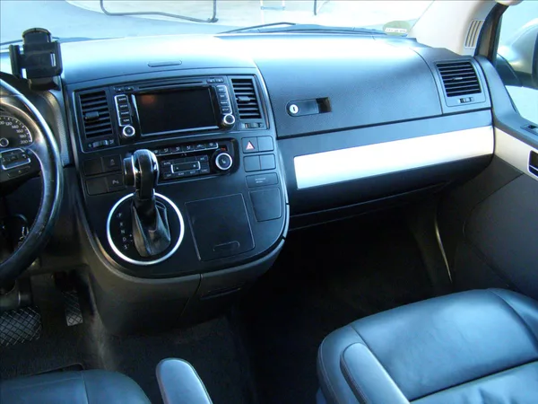 Volkswagen Multivan 2,0 1 MAJITEL 2x soupacky 18 - foto 21