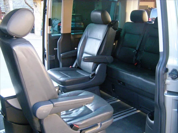 Volkswagen Multivan 2,0 1 MAJITEL 2x soupacky 18 - foto 38