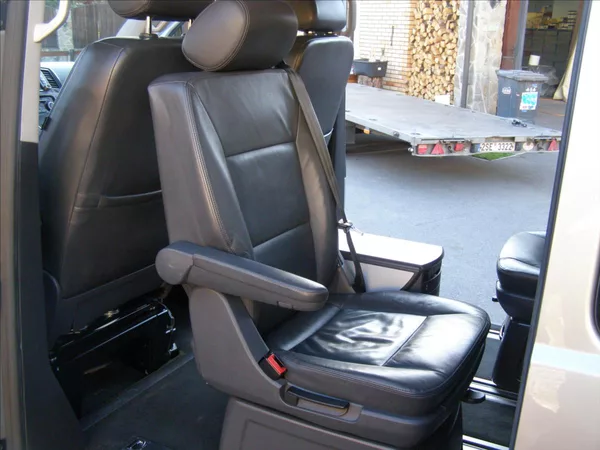 Volkswagen Multivan 2,0 1 MAJITEL 2x soupacky 18 - foto 39