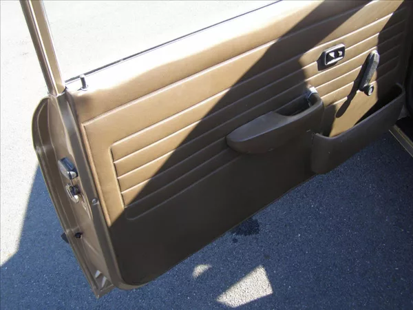 BMW Řada 3 1,8 - foto 15