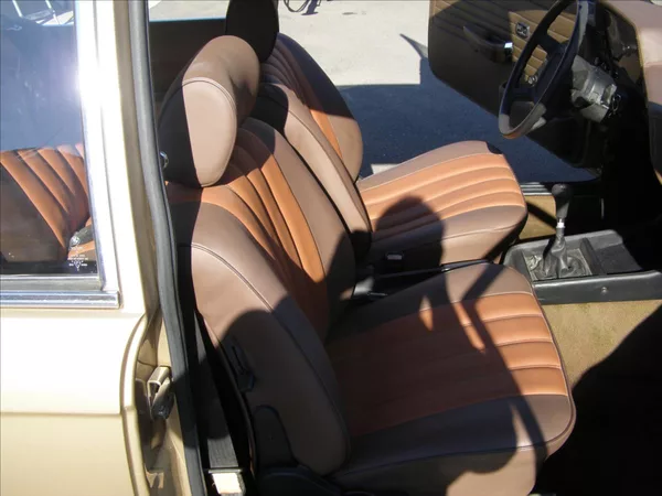 BMW Řada 3 1,8 - foto 19