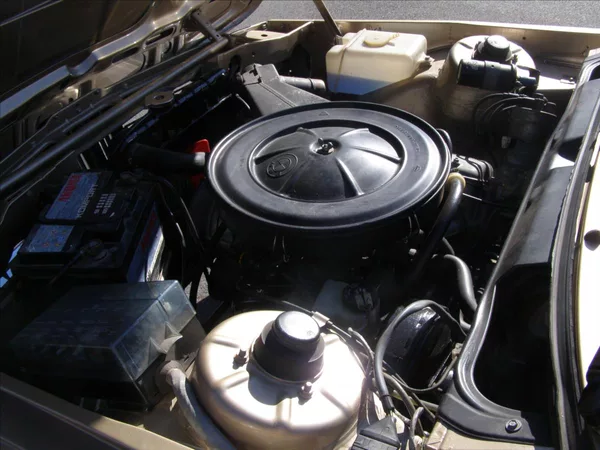 BMW Řada 3 1,8 - foto 21