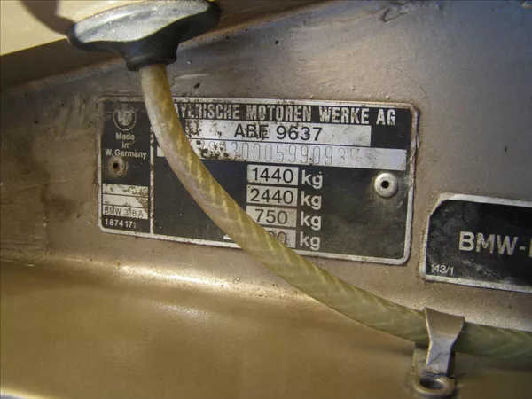 BMW Řada 3 1,8 - foto 25