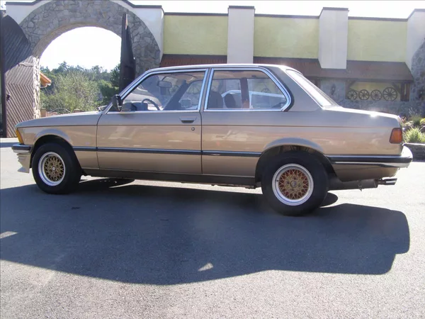 BMW Řada 3 1,8 - foto 6