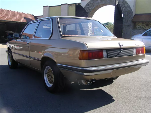 BMW Řada 3 1,8 - foto 7