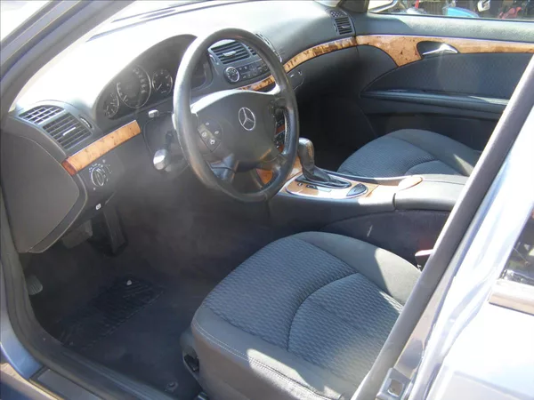 Mercedes-Benz Třídy E 2,2 SLEVA - foto 13