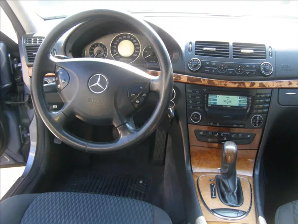 Mercedes-Benz Třídy E 2,2 SLEVA - foto 17