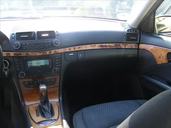 Mercedes-Benz Třídy E 2,2 SLEVA - foto 18