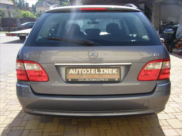 Mercedes-Benz Třídy E 2,2 SLEVA - foto 4