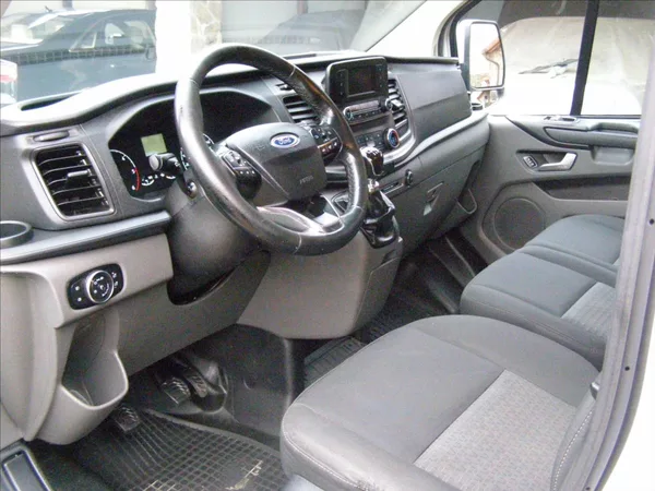 Ford Tourneo Custom 2,0 MINIBUS CUSTOM Facelift - foto 11