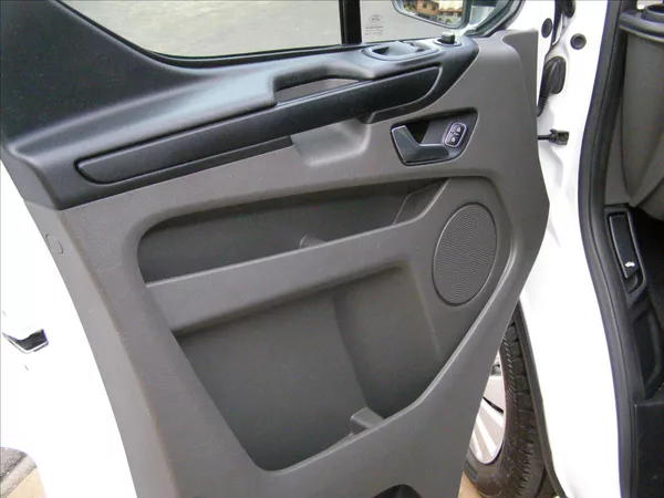 Ford Tourneo Custom 2,0 MINIBUS CUSTOM Facelift - foto 12
