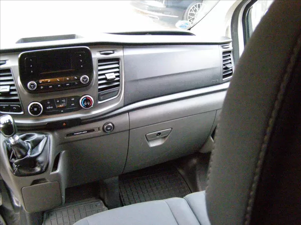 Ford Tourneo Custom 2,0 MINIBUS CUSTOM Facelift - foto 21
