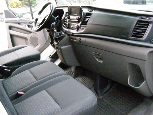 Ford Tourneo Custom 2,0 MINIBUS CUSTOM Facelift - foto 23