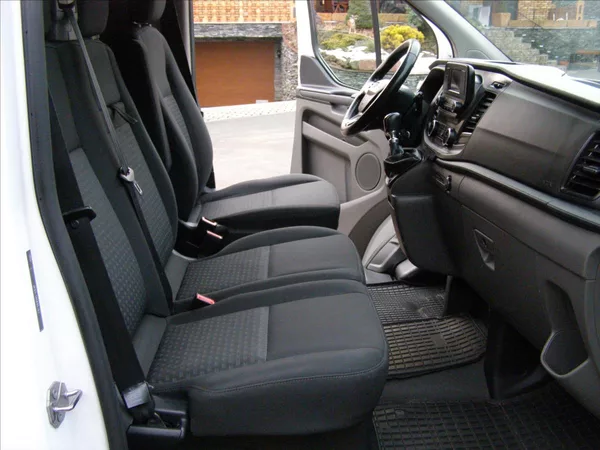 Ford Tourneo Custom 2,0 MINIBUS CUSTOM Facelift - foto 24