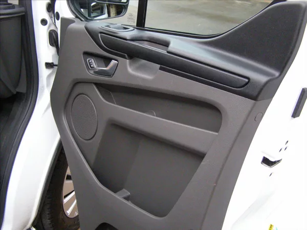 Ford Tourneo Custom 2,0 MINIBUS CUSTOM Facelift - foto 26