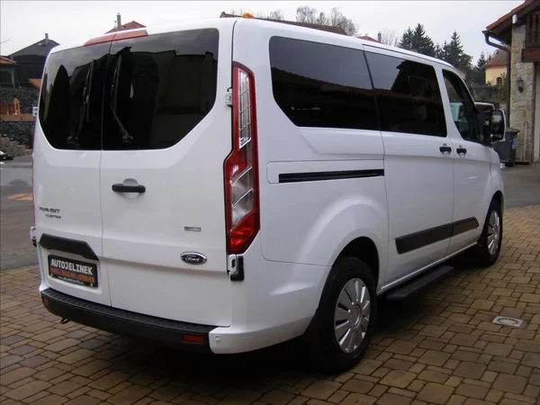 Ford Tourneo Custom 2,0 MINIBUS CUSTOM Facelift - foto 5