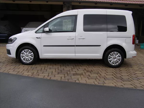 Volkswagen Caddy 2,0 TDI TEMPOMAT 2 majitel - foto 2