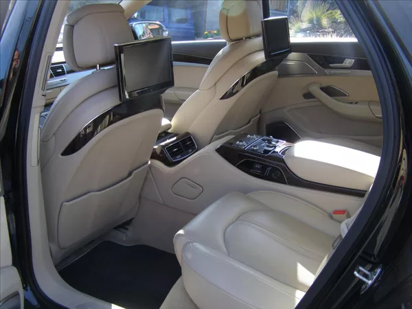 Audi A8 6,3 L W12 FSI quattro Tiptron - foto 20