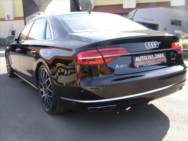 Audi A8 6,3 L W12 FSI quattro Tiptron - foto 3
