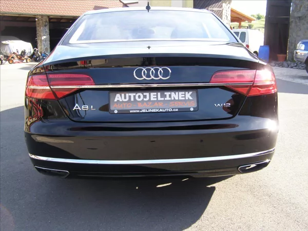 Audi A8 6,3 L W12 FSI quattro Tiptron - foto 4