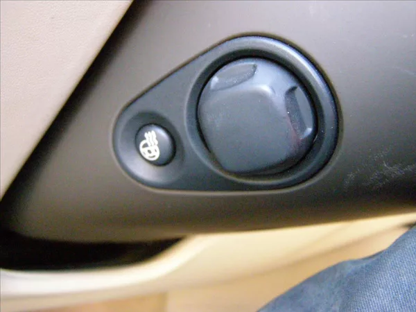 Audi A8 6,3 L W12 FSI quattro Tiptron - foto 52