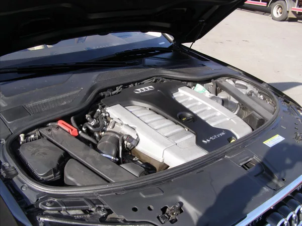 Audi A8 6,3 L W12 FSI quattro Tiptron - foto 61