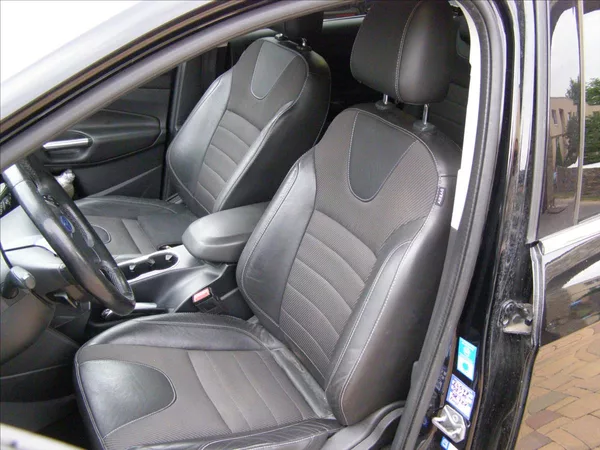 Ford Kuga 2,0 150PS PANORAMA - foto 14